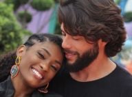 Erika Januza posta foto com namorado, Victor Evangelista, em viagem aos EUA