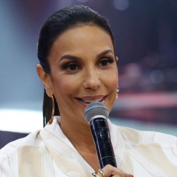 Ivete Sangalo anuncia volta à academia após carnaval