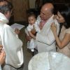 Alice, 2 anos, filha de Daniela Albuquerque e Amílcare Dallevo, foi batizada pelo Padre Antônio Maria