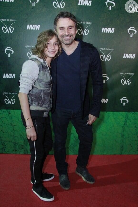 Murilo Rosa levou o filho, Artur, para assistir ao espetáculo 'OVO', do Cirque du Soleil, no Rio de Janeiro