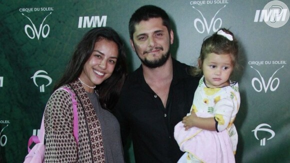 Yanna Lavigne e Bruno Gissoni posaram com a filha, Madalena, no espetáculo 'OVO', do Cirque du Soleil, no Rio de Janeiro, nesta quinta-feira, 22 de março de 2019