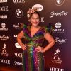 Baile da Vogue: Daniela Falcão com vestido multicolorido e babado nas mangas com muito brilho
