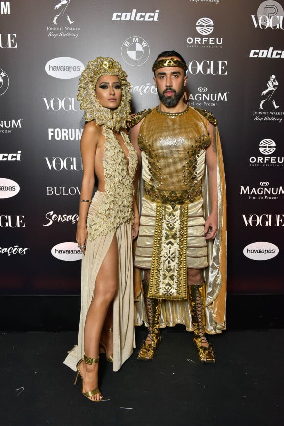 Baile da Vogue: Francesca Monfrinatti e Ian Acciolli de dourado e detalhes que fazem a diferença em um look