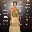 Baile da Vogue: Priscila Monteiro com body bordado e saia de tule com transparência