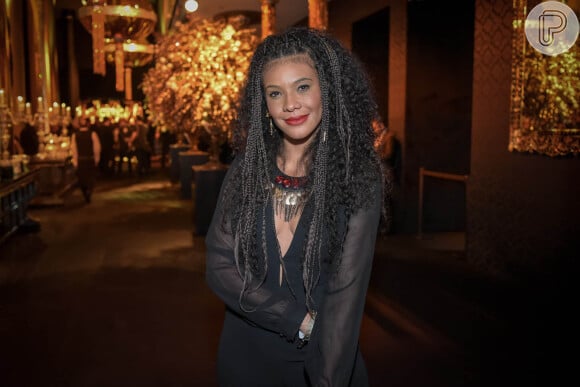 Baile da Vogue: Samantha Almeida de look all black