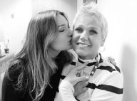Em NY, Sasha 'ganha' 1ª fatia do bolo de 56 anos de Xuxa em videochamada: 'Amo'