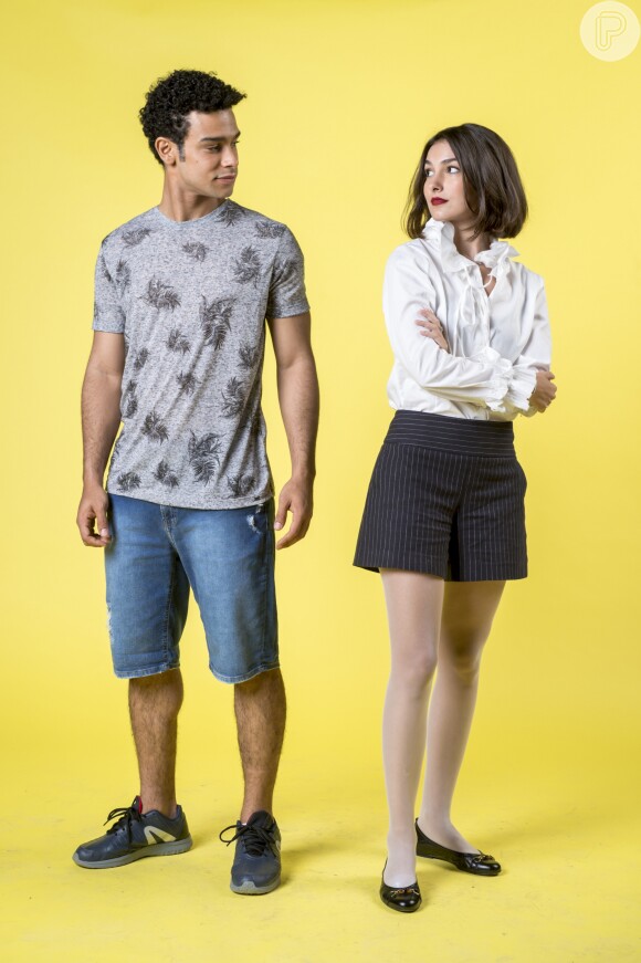 Diego (Sergio Malheiros) terminará o namoro com Larissa (Marina Moschen) e a jovem não entenderá o motivo na novela 'Verão 90'.