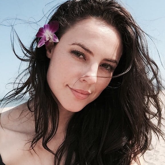 Paolla Oliveira mudou o visual e está morena para viver Vírginia em 'A Dona do Pedaço'
