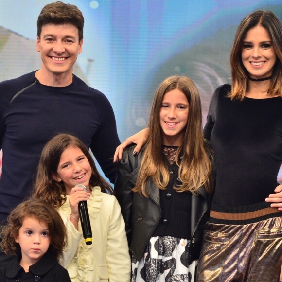 Rodrigo Faro e Vera Viel são pais de Clara, de 13 anos, Maria, de 10, e Helena, de 6