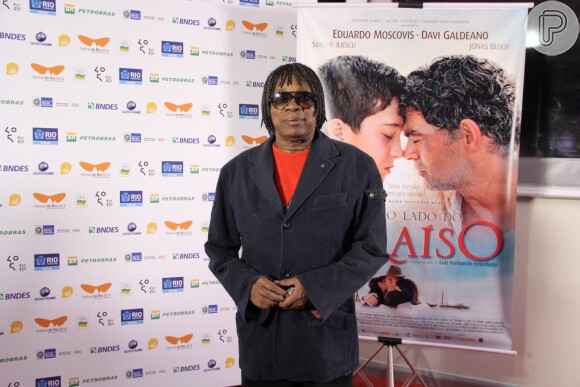 Milton Nascimento foi assistir à exibição do filme do Festival do Rio