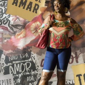 Vânia (Olívia Araújo) – é mãe de Jaqueline é empregada doméstica. Apesar das dificuldades vive a vida com muita alegria. Tudo o que conquistou foi com muita luta. É mãe solteira na nova 'Malhação - Toda Forma de Amar'