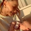 Sabrina Sato escolhe o lookinho da filha de 4 meses, Zoe, em vídeo no Youtube postado nesta segunda-feira, dia 08 de abril de 2019