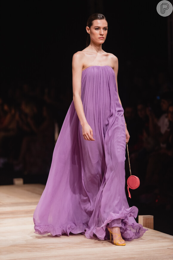 Vestido Minas Trend para inspirar: toda a fluidez dos vestidos de Fátima Scofield