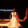 Cor vibrante no vestido da coleção de Fátima Scofield: dourado para reluzir