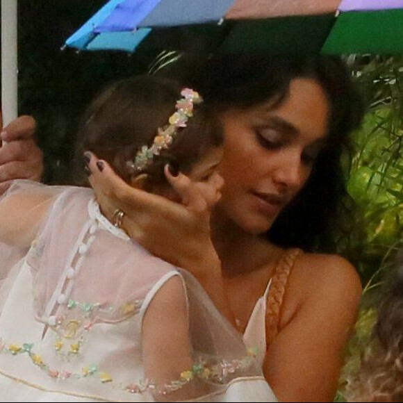 Débora Nascimento celebrou o aniversário da filha, Bella, de 1 ano