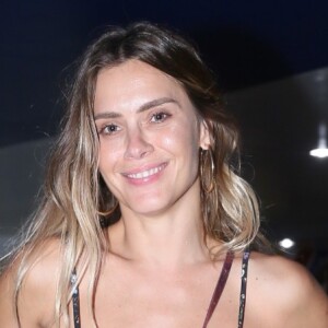 Carolina Dieckmann contou ter sido difícil a distância do filho Davi ao se mudar para os EUA