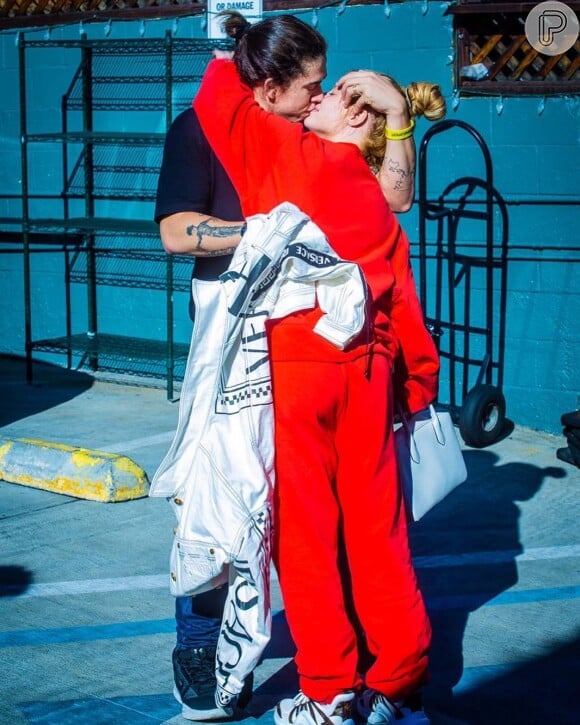 Luísa Sonza passou a noite no hospital ao lado de Whindersson Nunes