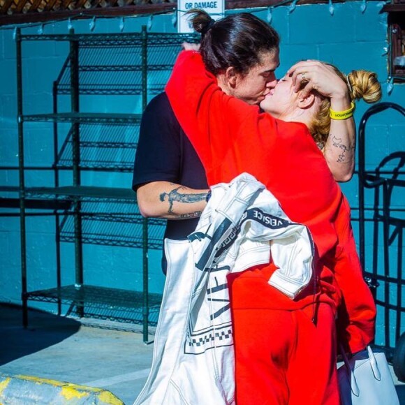 Luísa Sonza passou a noite no hospital ao lado de Whindersson Nunes