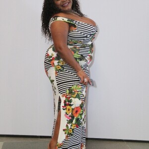 Com o intuito de apenas levantá-los, Jojo Todynho acaba reduzindo o seio e colocando silicone