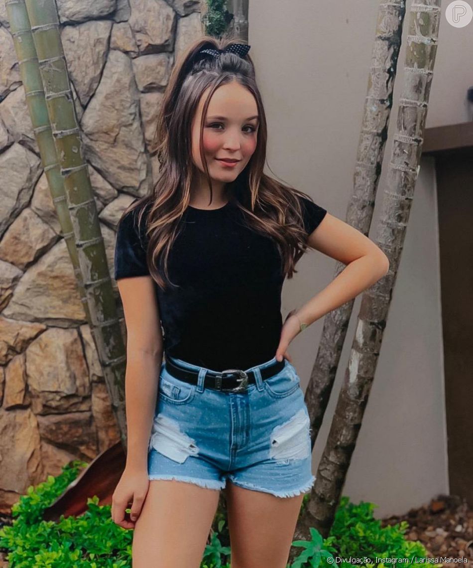 Aos 18 Anos Larissa Manoela é Antenada No Mundo Da Moda Purepeople 0877