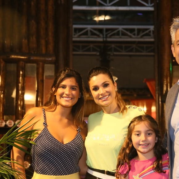 Flávia Alessandra gravou vídeo com a filha Giulia Costa e elas voltaram a chamar atenção pela semelhança