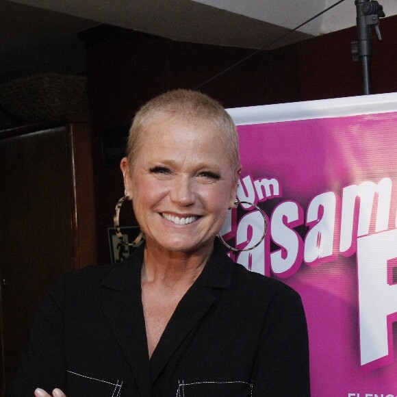 Xuxa negou se abalar com as críticas que recebe: 'Virou moda me atacarem'