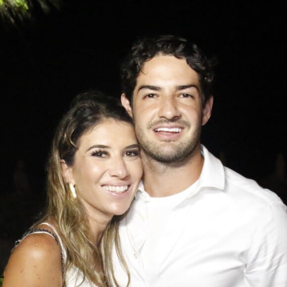 Alexandre Pato ganhou festa surpresa organizada por Rebeca Abravanel após jogo do São Paulo contra o Botafogo