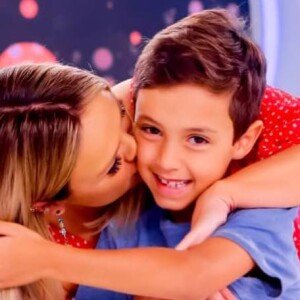 Eliana é mãe do pequeno Arthur, de 7 anos