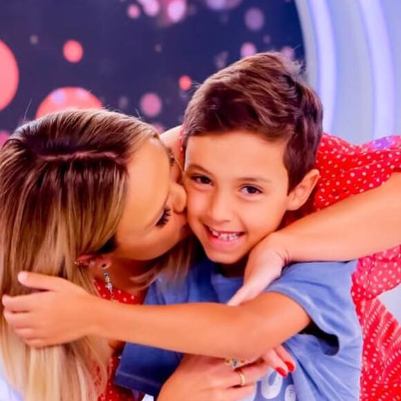 Eliana é mãe do pequeno Arthur, de 7 anos