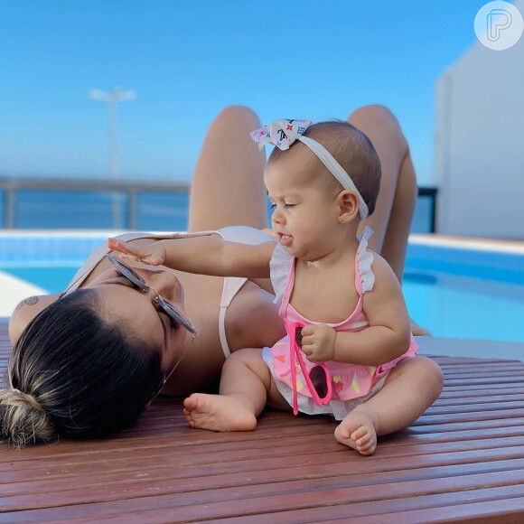 Mayra Cardi encantou os fãs ao publicar fotos com filha, Sophia