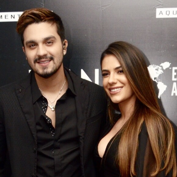 Luan Santana acenou que casamento com a namorada, Jade Magalhães, pode sair até o final do ano