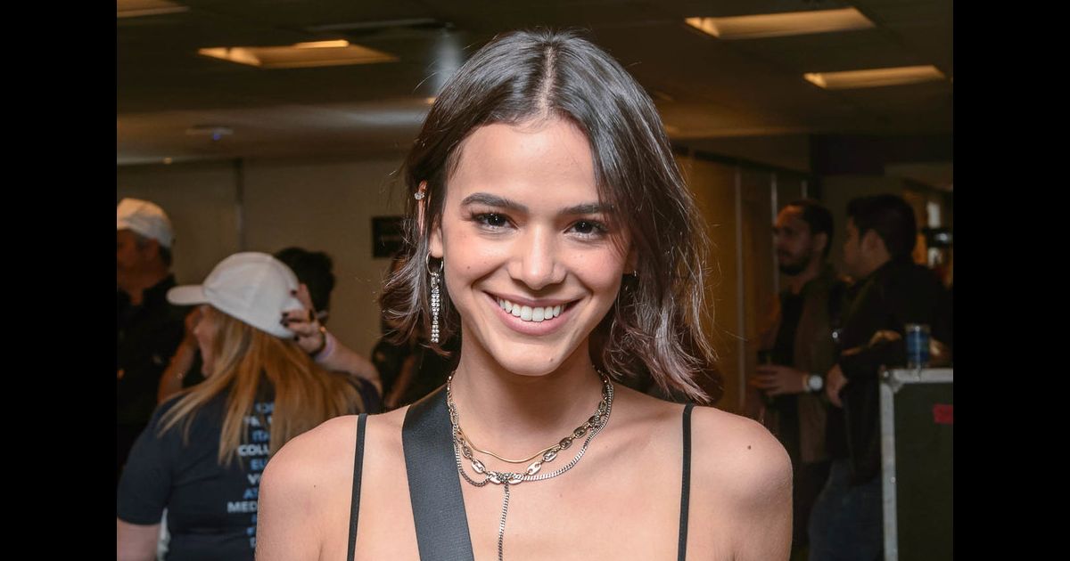 Bruna Marquezine Solteira Faz Piada Sobre Dia Dos Namorados Ainda Existe Purepeople