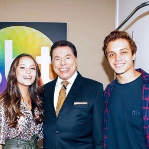 Participação de Larissa Manoela e Leo Cidade no programa do Silvio Santos rendeu algumas polêmicas