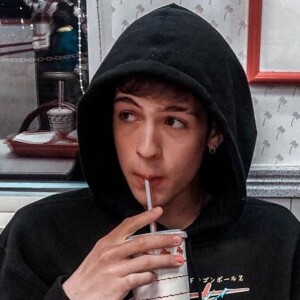 João Guilherme faz texto sobre perdão, erros e aprendizado após Larissa Manoela revelar traição