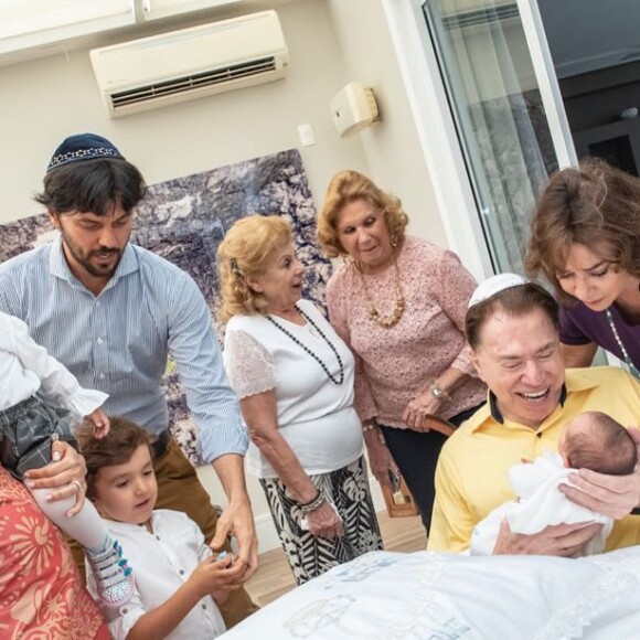 Patricia Abravanel realizou cerimônia de circuncisão do filho caçula, Senor