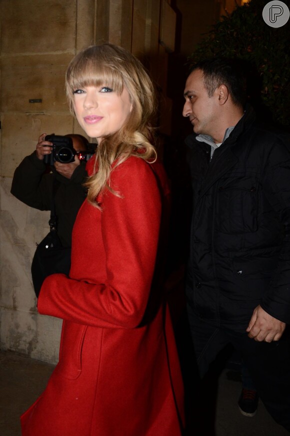 Taylor Swift alega não ter feito nenhum tipo de contrato com a empresa