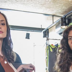 Serginho (João Pedro Oliveira) vai flagrar Lara (Rosanne Mulholland) pagando Roberval por ter mandado Rita (Alanis Guillen) embora na novela 'Malhação: Toda Forma de Amar'