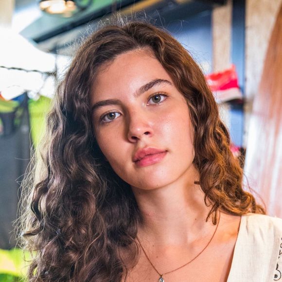 Rita (Alanis Guillen) vai ser atormentada por Tadeu, que vai falar que é pai da filha da menina na novela 'Malhação: Toda Forma de Amar'.