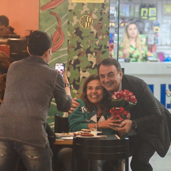 Claudia Rodrigues chegou a passar 11 dias em UTI durante internação. Humorista voltou para o hospital no fim de maio de 2019 abalada pela morte de Lucio Mauro