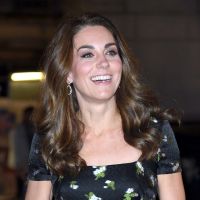 Look repetido é fashion! Fotos de Kate Middleton com produções recicladas