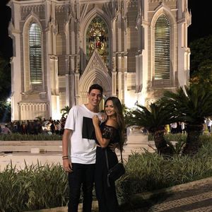 Filha de Kelly Key, Suzanna Freitas abriu baú de fotos para se declarar ao namorado, Gabriel Simões, nesta quarta-feira, 12 de junho de 2019