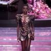 Desfile da Versace na semana de moda masculina de Milão