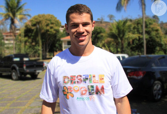 José Loreto, da novela 'Boogie Oogie', também participa da campanha 'Desfile do Bem' da AMICCA (Amigos da Infância Com Câncer)