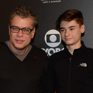 Fabio Assunção foi comparado ao filho, João, após fazer montagem e postar no instagram: 'Pai lindo, filho lindo'