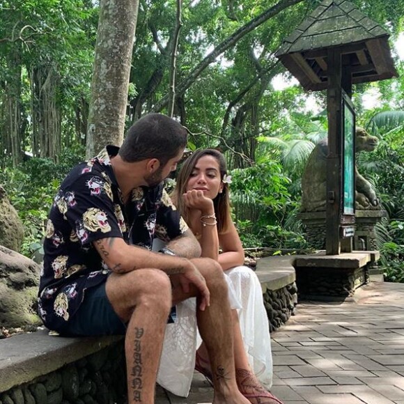 Anitta e Pedro Scooby assumiram romance a cerca de um mês