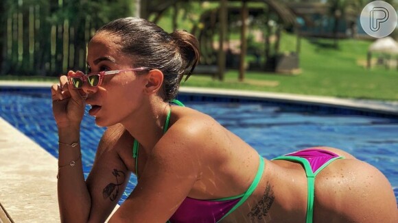 Sereia! Anitta posta mergulho de biquíni após trilha com Pedro Scooby nesta terça-feira, dia 02 de julho de 2019