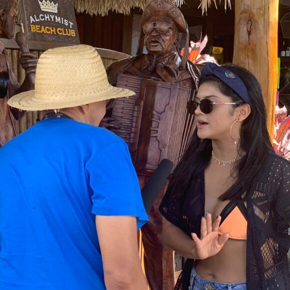 Mileide Mihaile também aproveitou para conceder uma entrevista à televisão local
