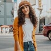 Lívian Aragão elege peça curinga em closet: 'Não pode faltar jeans'