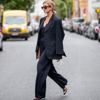 Pochete, terno e outras tendências do street style das semanas de moda europeias