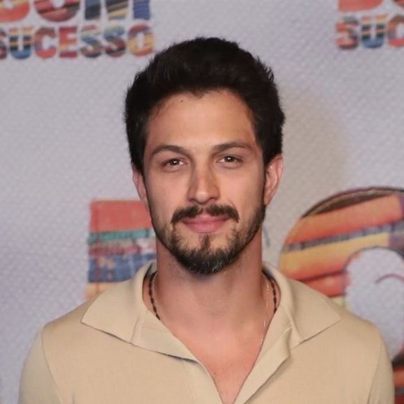 Romulo Estrela revela ter ciúmes da mulher, Nilma Quariguasi